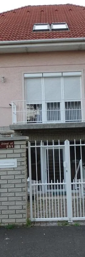 苹果酒店，位于布达佩斯的酒店