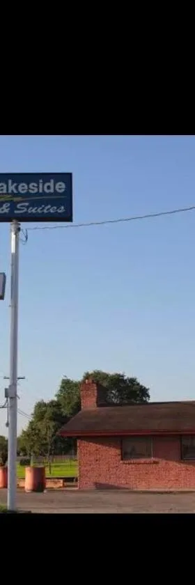 Lakeside inn & suites by OYO Mathis I 37，位于Mathis的酒店