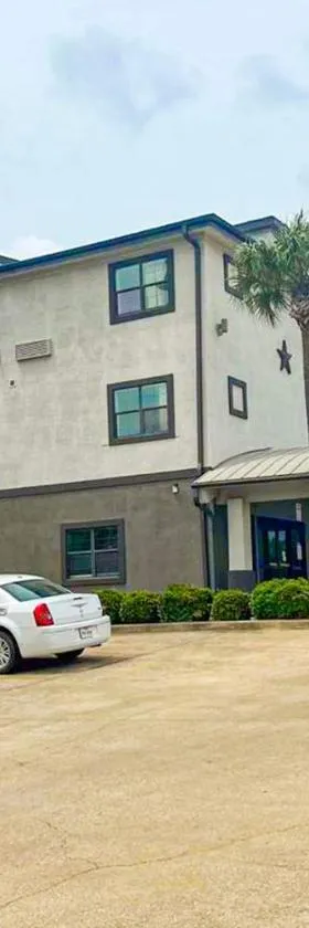 OYO Townhouse Beaumont Medical Center Area，位于博蒙特的酒店