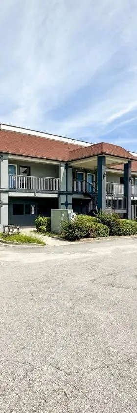 Executive Inn Ridgeway I-77，位于Ridgeway的酒店