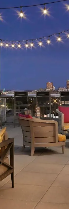 Angad Arts Hotel St Louis, Tapestry Collection by Hilton，位于圣路易斯的酒店