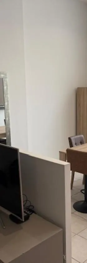 OULLINS T3 COSY 70M2 - 6 Pers 2 Chambre - 2 Mezzanines Métro & centre à Pied，位于隆河省的酒店