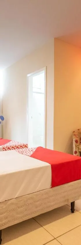 OYO Hotel L'Espace - Jaraguá Belo Horizonte，位于贝洛奥里藏特的酒店