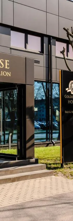 Golden Lion House Bed&Breakfast，位于露米雅的酒店