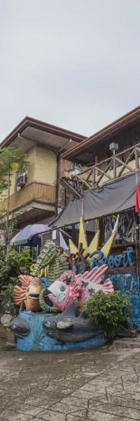 OYO 588 Sunrock Resort，位于安蒂波洛的酒店