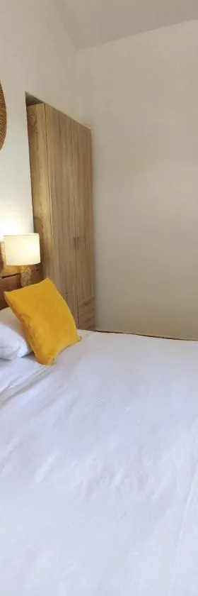 艾苏拉贝拉旅馆，位于菲加里的酒店
