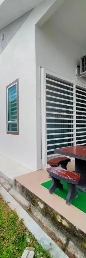 Iman4 Homestay，位于Kampung Behrang的酒店