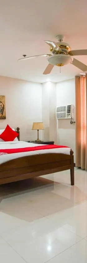 OYO 236 Hotel Edmundo，位于Pototan的酒店
