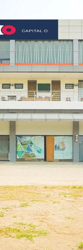 Capital O OYO 785 The Greenhive Hotel，位于Lapolapo的酒店