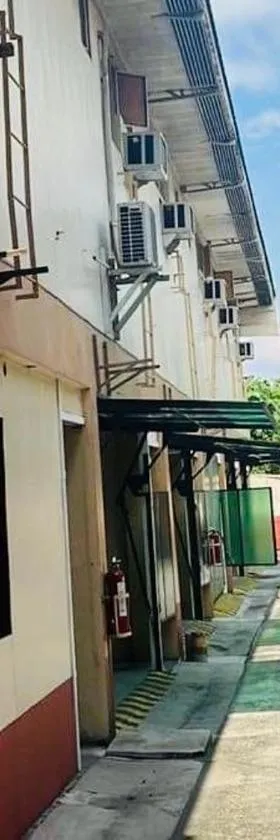OYO 1026 Evita Hotel Bacoor，位于Cavite的酒店