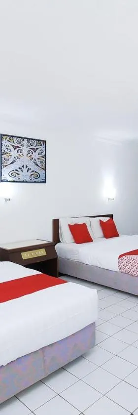Super OYO 1018 Telang Usan Hotel Miri，位于米里的酒店