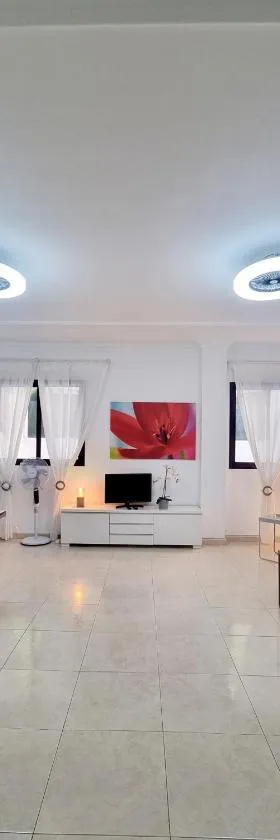 ALMar We Go! Apartamento entero Alcala - Apartment near the waves - Beach，位于阿尔卡拉的酒店