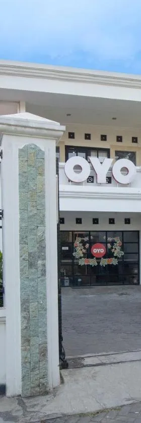 Super OYO Collection O 1061 Aliya Homestay，位于日惹的酒店