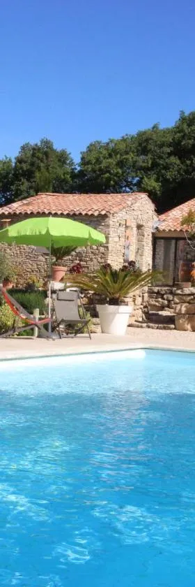 Le Hameau Fleur de Pierres , Chambre , Gite et Table d'Hôtes，位于莫尔斯的酒店