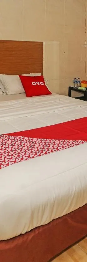 Super OYO 92674 Hotel Ciputat，位于South Tangerang的酒店