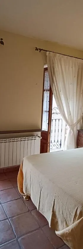 Casa Rural El Canónigo，位于Mantiel的酒店