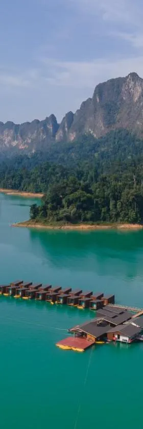 360 issara Floating Resort，位于Ban Bang Kaeo的酒店