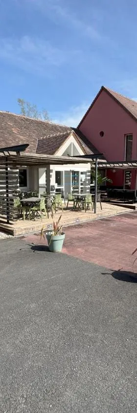 Hotel ARBOR - Les Hunaudieres - Le Mans Sud - Mulsanne，位于米萨讷的酒店