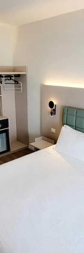 Hotel Aurora Duino，位于杜伊诺的酒店
