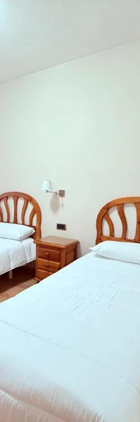 Hostal Castilla，位于莫塞永的酒店