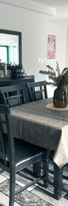 Private House 3 Bed, 3 Bath In Luka Dugi Otok，位于Luka的酒店
