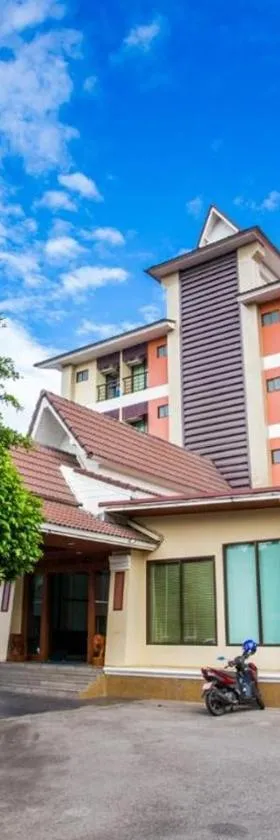 Good View Residence，位于南邦的酒店