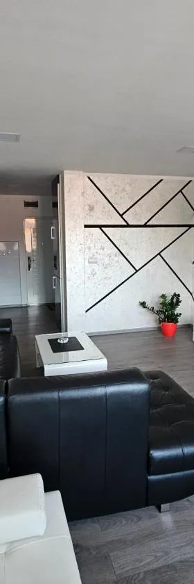Ninche's Penthouse，位于普列夫利亚的酒店