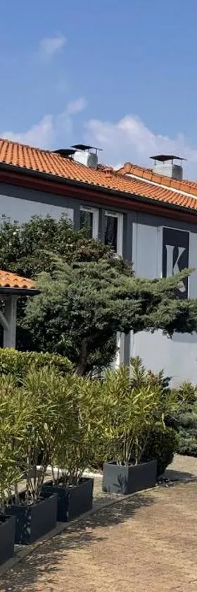 基里亚德波尔多罗蒙酒店，位于洛尔蒙的酒店