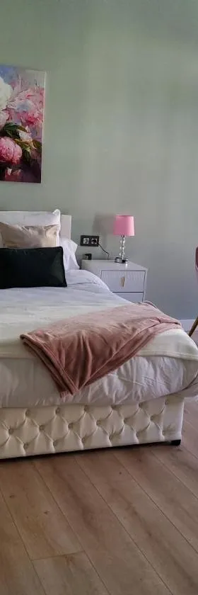 Rosa appartement Amelie，位于阿梅利莱班帕拉勒达的酒店