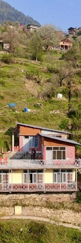Jibhi wooden homestay，位于吉布的酒店