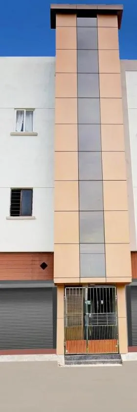 Super Hotel O Sriperambadhur formerly Radha Residency，位于Kannadiyanpālaiyam的酒店