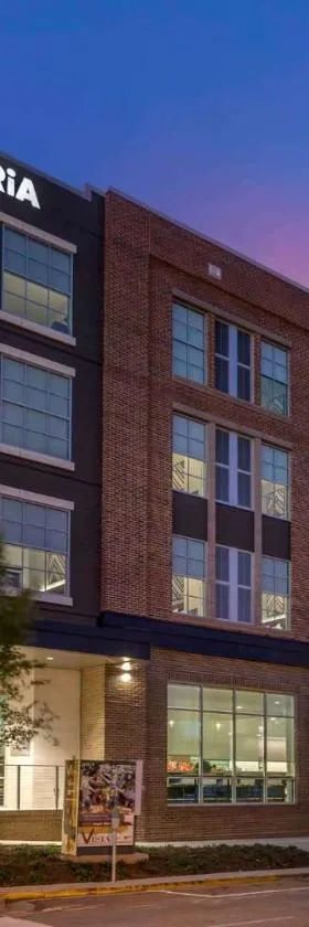 Cambria Hotel Columbia Downtown the Vista，位于哥伦比亚的酒店