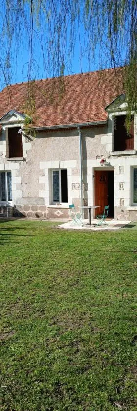 Maison de campagne proche des Châteaux et Beauval，位于谢尔河畔塞勒的酒店