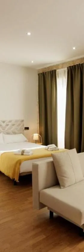 Rental Room Valladolid，位于比亚努夫拉的酒店