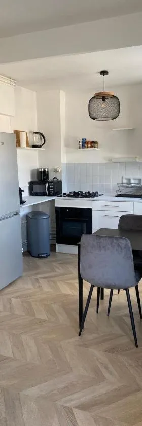 Appartement T3，位于茹埃莱图尔的酒店