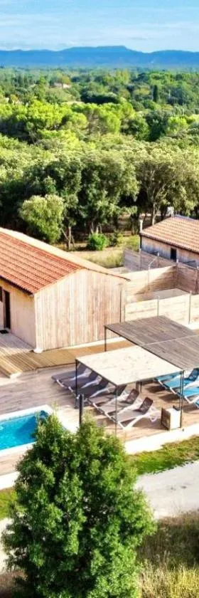 NUIKI Lodges - Chambres d'hôtes，位于Montségur-sur-Lauzon的酒店
