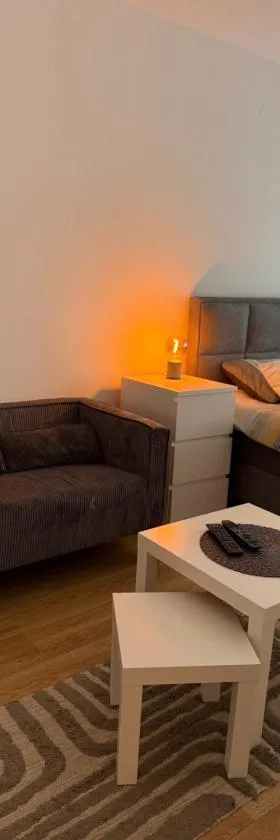 IN apartman，位于克拉古耶瓦茨的酒店