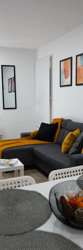 Zabas FLAT，位于阿尔博拉亚的酒店