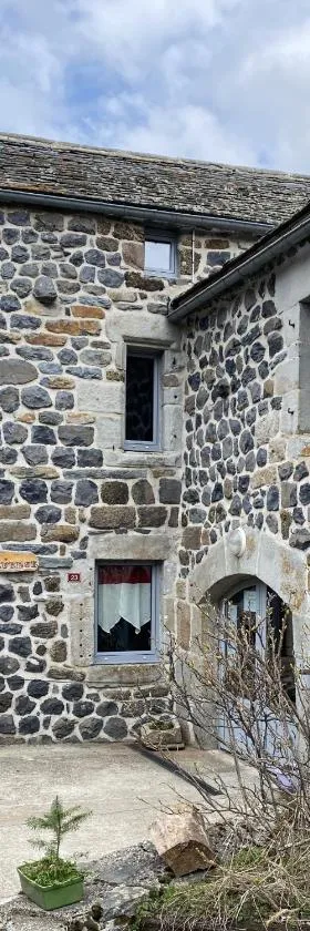 Gîte d'étape La Traverse，位于Fay-sur-Lignon的酒店