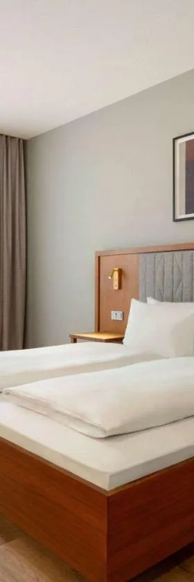 Ramada by Wyndham Duesseldorf Ratingen，位于拉廷根的酒店