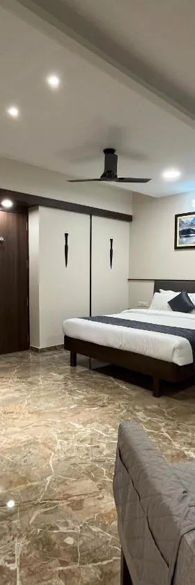 Kuber Suites，位于索拉普的酒店