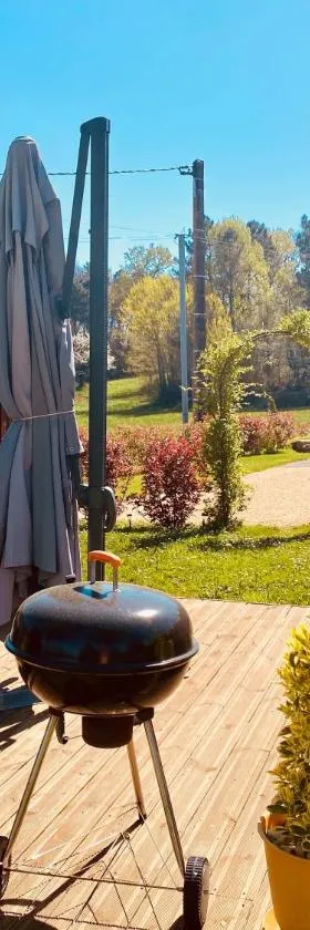 3-Star Tourism Rated Holiday Home with Air Con and Private Heated Pool - 45 Mins from Sarlat，位于Capdrot的酒店