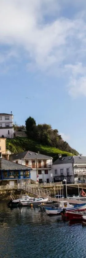 Hostal La Marina，位于奥巴尔克伊洛的酒店