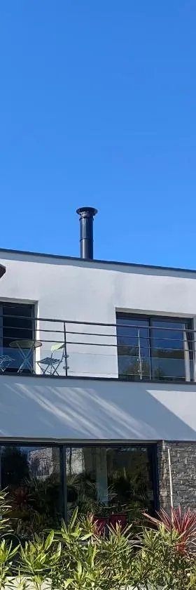 appartement Terrasse KER HEOL - Proche centre Vannes，位于瓦讷的酒店