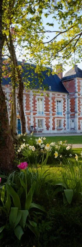 Le château de Bonnemare - Bed and breakfast，位于厄杜庞的酒店