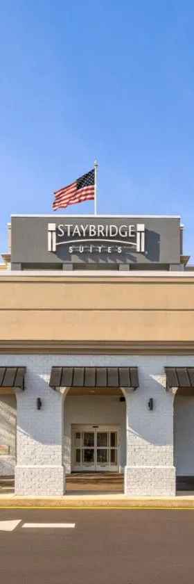 Staybridge Suites Rehoboth Beach by IHG，位于刘易斯的酒店
