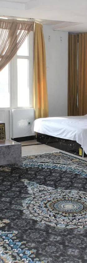 Clock Tower Hotel，位于Shahr-e Now的酒店