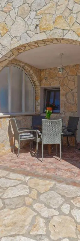 Apartment Ana-Rapavel，位于维斯尼安的酒店
