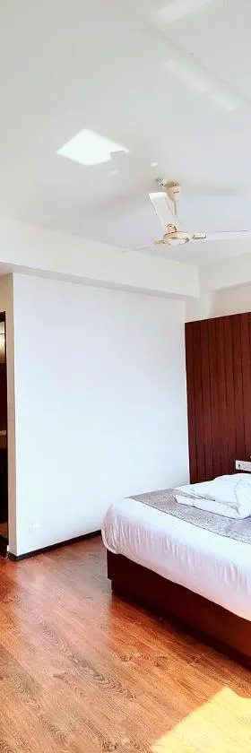 Jo'stel Dream Glory Hotel and Bar - Near MG Marg，位于甘托克的酒店