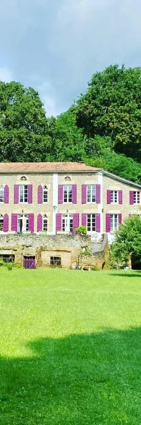 Les Volets Violets，位于萨莱的酒店